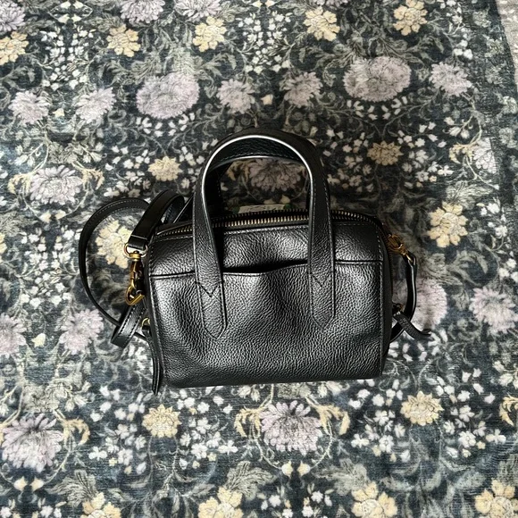 Fossil Black Mini Sydney satchel with Red Heart Accents - like new - Picture 2 of 4